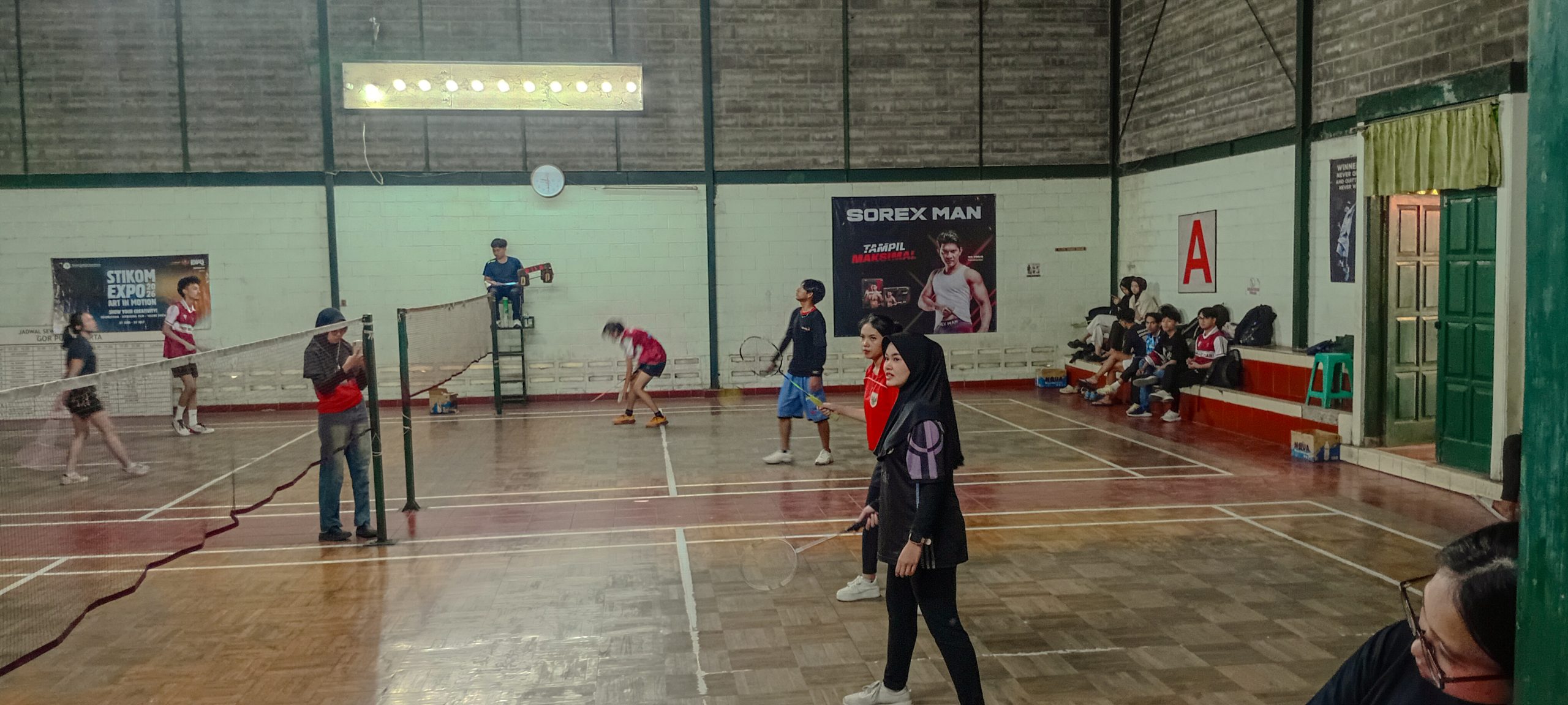 badminton headline